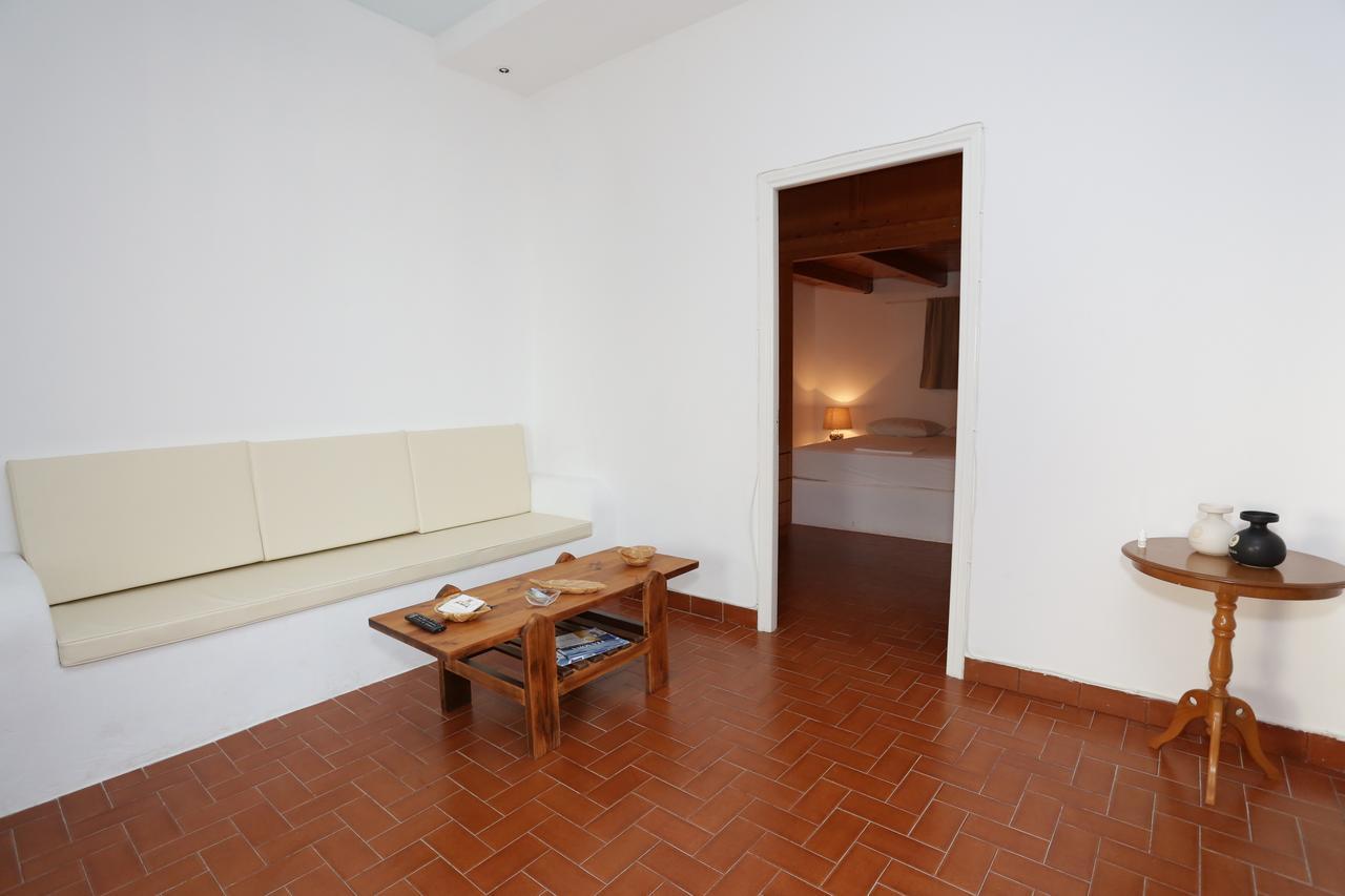 Artemis Suites Romanos  Exterior foto
