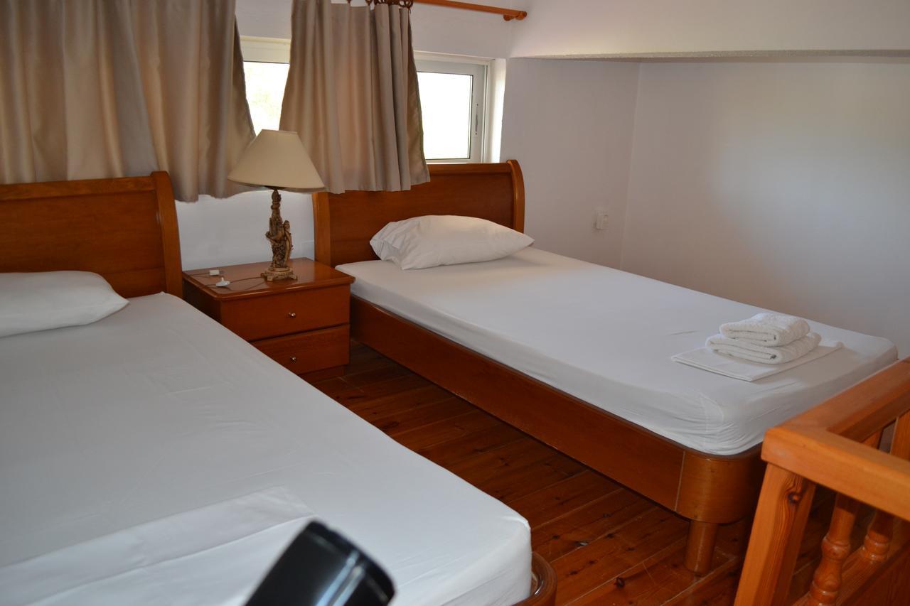 Artemis Suites Romanos  Exterior foto