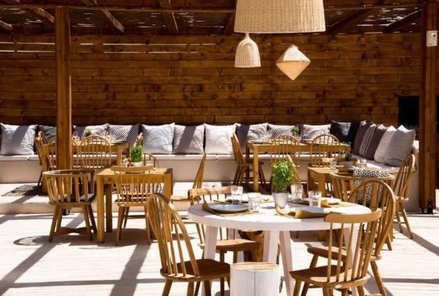 Artemis Suites Romanos  Exterior foto